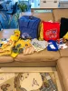 Vállfás oviszsák rendőrautós mintával