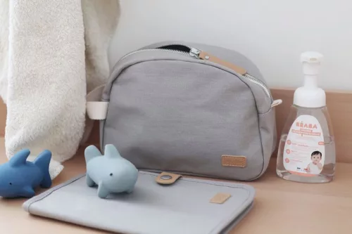 Béaba Pelenkázó és Pipere Táska – Pearl Grey