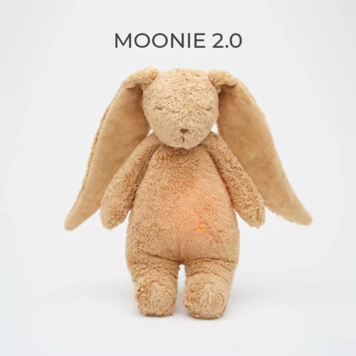 Moonie 2.0 the Organic Humming dallammal és lámpával nyuszi-CAPPUCCINO