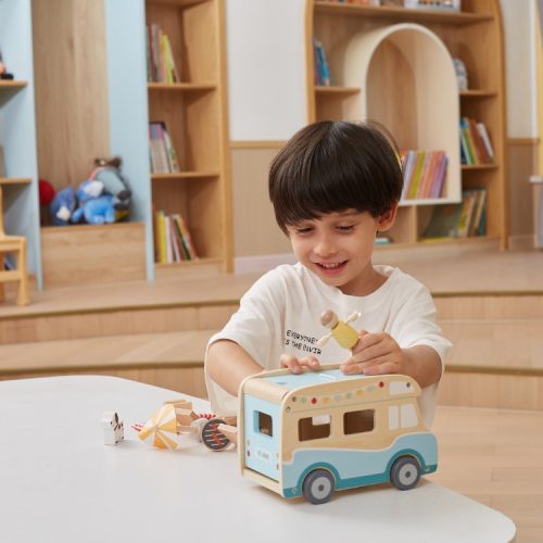 Kempingautó tartozékokkal