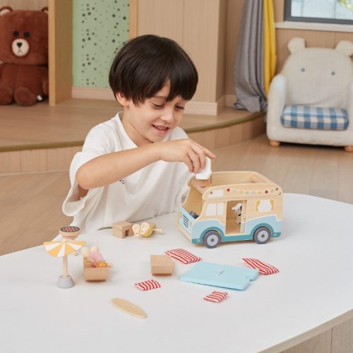 Kempingautó tartozékokkal