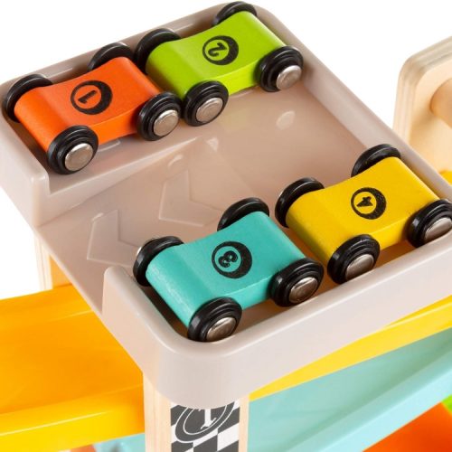 Autók a lejtőn (rajtkockás)