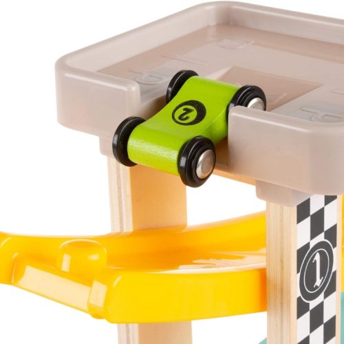 Autók a lejtőn (rajtkockás)