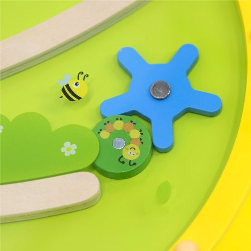 Összetett készségfejlesztő játék, matatófal (falra szerelhető, sárga kukac)