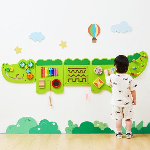 Összetett készségfejlesztő játék, matatófal (falra szerelhető, junior krokodil)