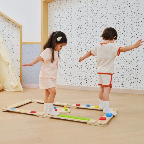 Egyensúlyozó "padló" fából (V)