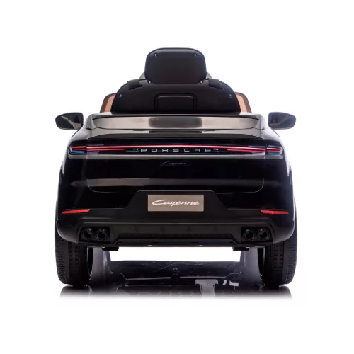 Chipolino Porsche Cayenne elektromos autó bőr üléssel - black