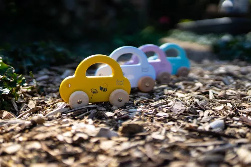 Label-Label - fa kisautó - sárga