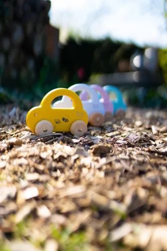 Label-Label - fa kisautó - sárga