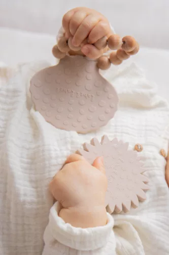 Label Label - Silicone & Wood kagyló alakzatú rágóka - rózsaszín