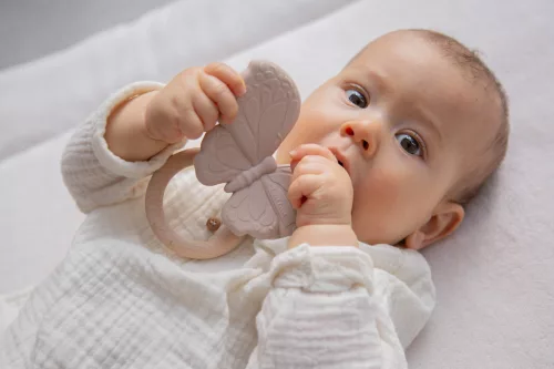 Label Label -Silicone & Wood pillangó alakú rágóka- nugát színű