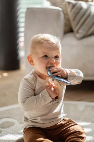 Label Label -Silicone & Wood pillangó alakú rágóka- kék színű