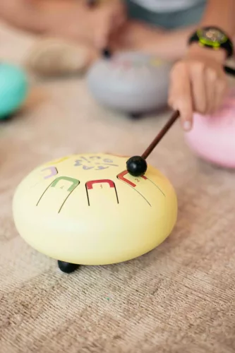Baby Tambú Napsütötte sárga gyerekhangszer, zenedob, handpan