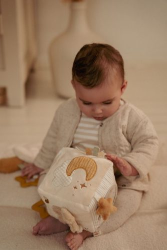 Little Dutch  - készségfejlesztő plüss kocka- Newborn Naturals