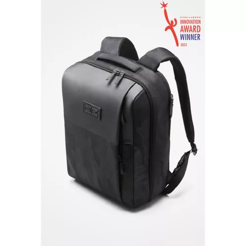 MiniMeis pelenkázó hátizsák és babarögzítõ hám étkezõszékhez Hero G5 Black
