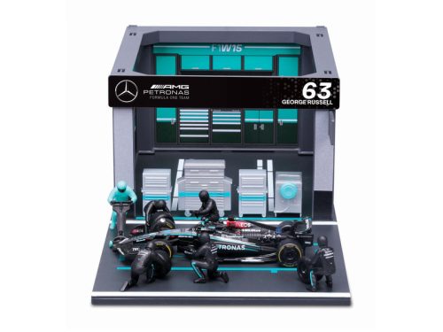 Bburago 1/43 F1 versenyautó - MB AMG W15 E Performance bokszutca