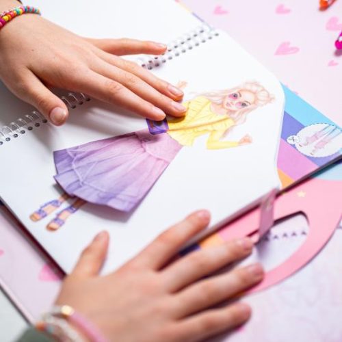 TOPModel - Dress Me Up öltöztetős kollázsfüzet